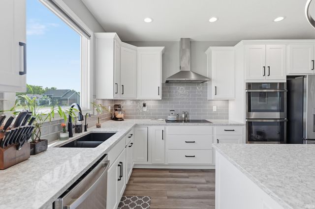 5306 Greyson Heights Drive, Auburn, IN 46706