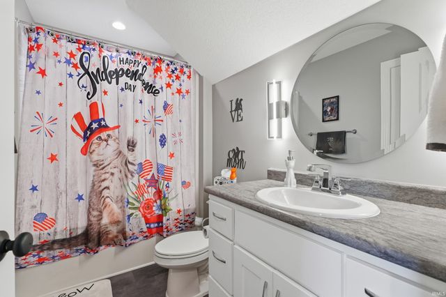 5306 Greyson Heights Drive, Auburn, IN 46706