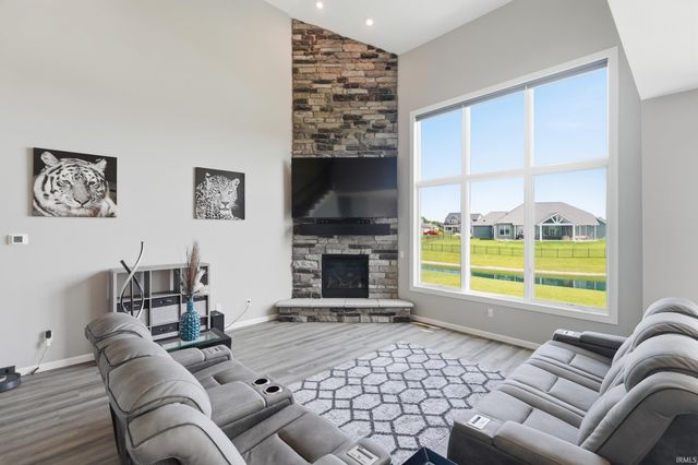 5306 Greyson Heights Drive, Auburn, IN 46706