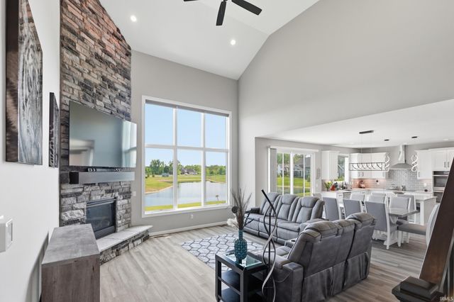 5306 Greyson Heights Drive, Auburn, IN 46706