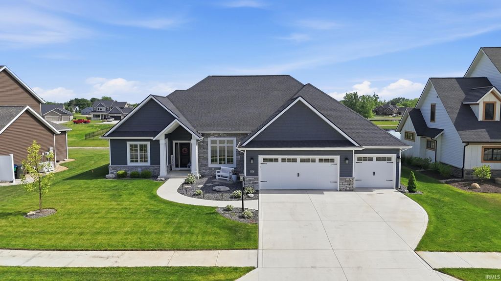 5306 Greyson Heights Drive, Auburn, IN 46706