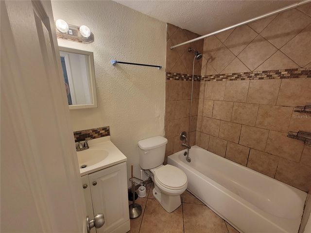 965 NE 2ND STREET 3, Ocala, FL 34470