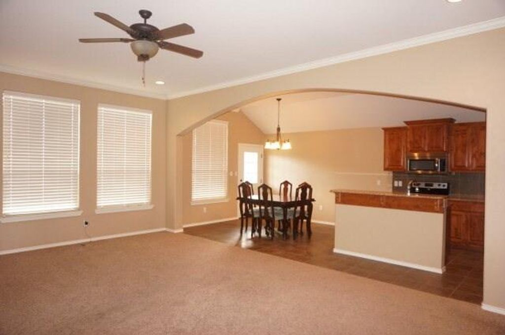 Image 3 of property listing at 3921 Caroline Lane, San Angelo, TX 76904