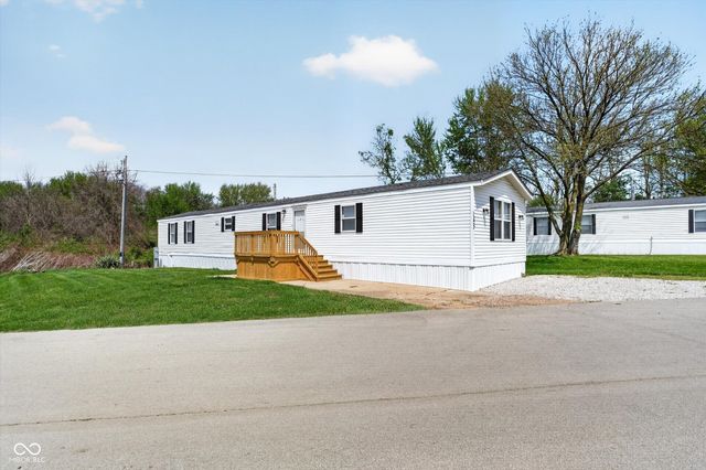 143 Echo Lake E Drive, Mooresville, IN 46158