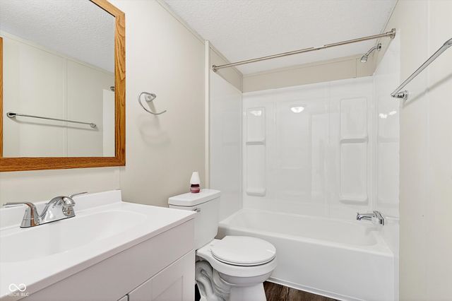 143 Echo Lake E Drive, Mooresville, IN 46158