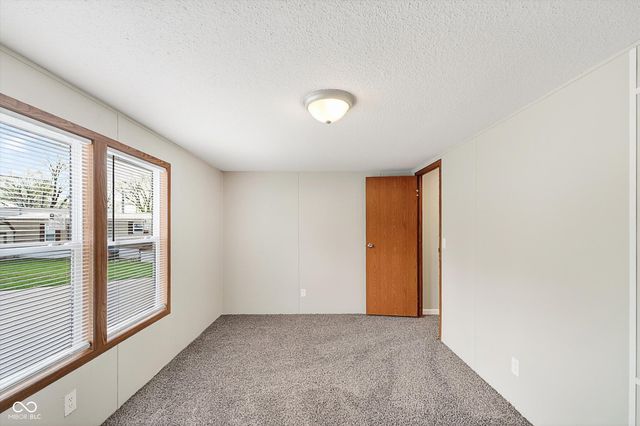143 Echo Lake E Drive, Mooresville, IN 46158