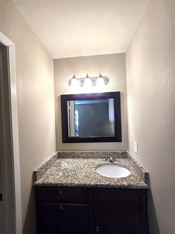 517 Via Sevilla, Mesquite, TX 75150