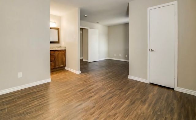 517 Via Sevilla, Mesquite, TX 75150