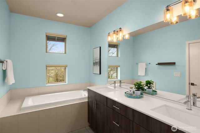 16329 Main View Lane NE, Duvall, WA 98019