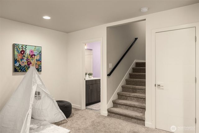 16329 Main View Lane NE, Duvall, WA 98019