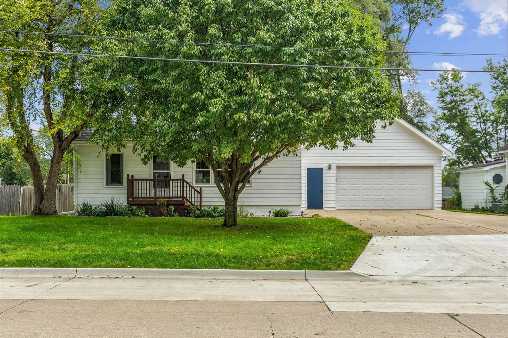 112 Main Street, Norwalk, IA 50211