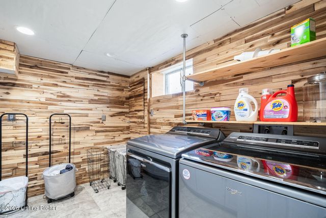 607 Christman Ln, Shepherdsville, KY 40165