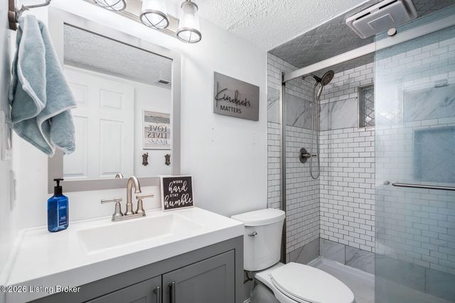 607 Christman Ln, Shepherdsville, KY 40165