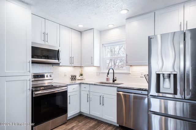 607 Christman Ln, Shepherdsville, KY 40165