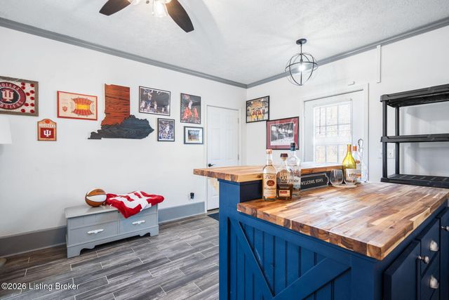 607 Christman Ln, Shepherdsville, KY 40165