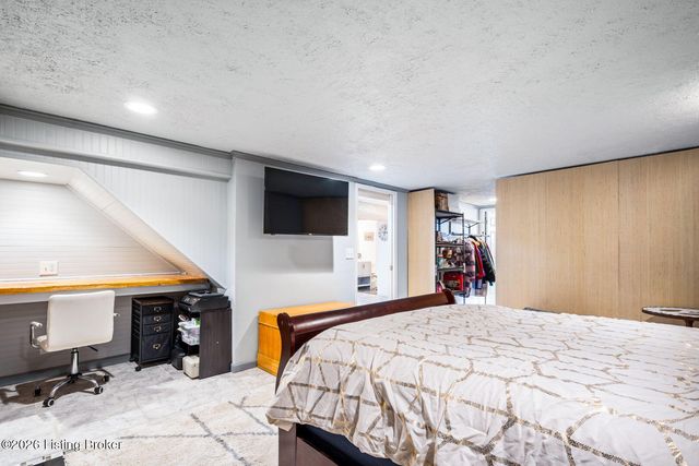 607 Christman Ln, Shepherdsville, KY 40165