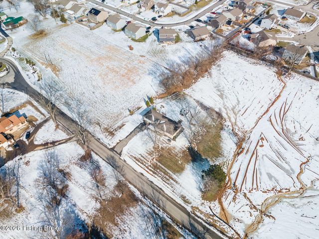 607 Christman Ln, Shepherdsville, KY 40165