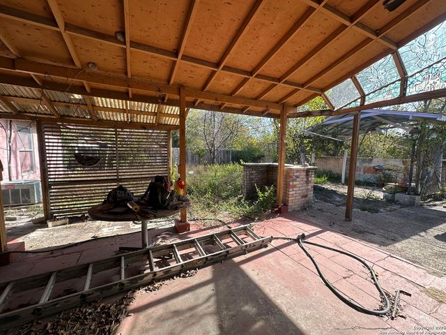 4134 King Krest, San Antonio, TX 78219