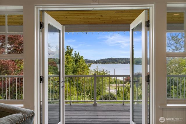 17164 Lemolo Shore Drive NE, Poulsbo, WA 98370