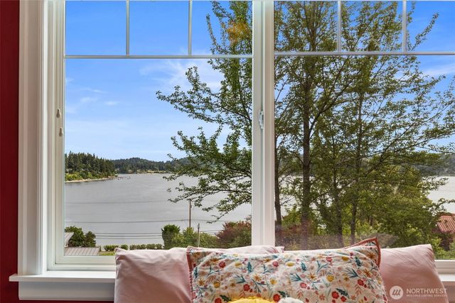 17164 Lemolo Shore Drive NE, Poulsbo, WA 98370