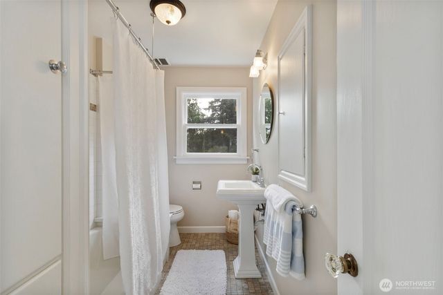 17164 Lemolo Shore Drive NE, Poulsbo, WA 98370