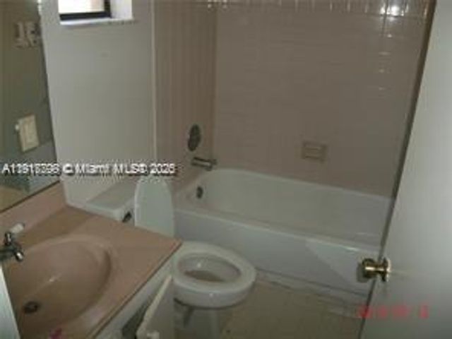 1318 White Pine Dr, Wellington, FL 33414