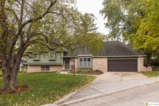 1256 Peterson Drive, Omaha, NE 68130