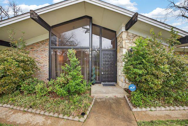2907 Glasgow Drive, Arlington, TX 76015