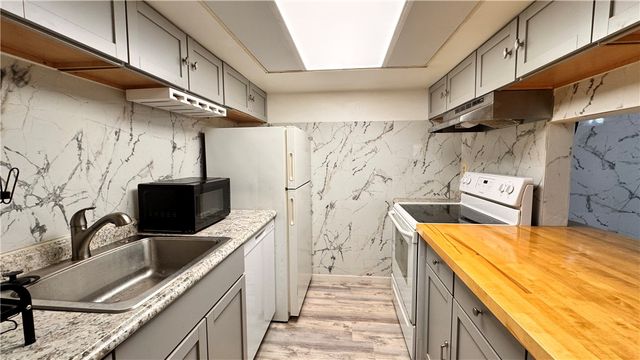 323 Ridge Point Cir A11, South Fayette, PA 15017
