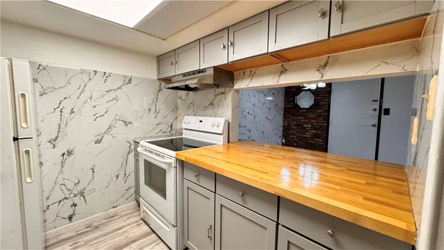 323 Ridge Point Cir A11, South Fayette, PA 15017