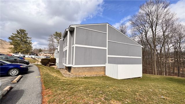 323 Ridge Point Cir A11, South Fayette, PA 15017