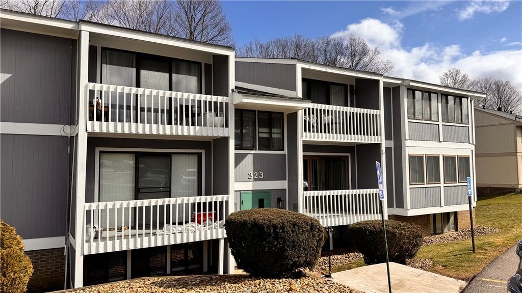 323 Ridge Point Cir A11, South Fayette, PA 15017