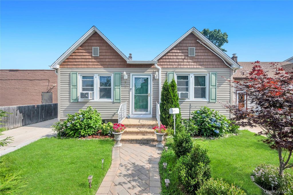 717 N William Street, Baldwin, NY 11510