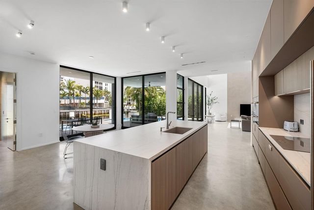 1650 E Terra Mar Drive, Lauderdale By The Sea, FL 33062