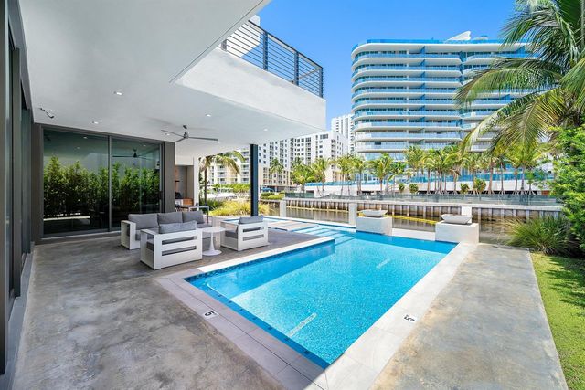 1650 E Terra Mar Drive, Lauderdale By The Sea, FL 33062