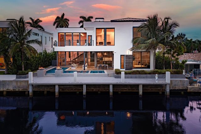 1650 E Terra Mar Drive, Lauderdale By The Sea, FL 33062