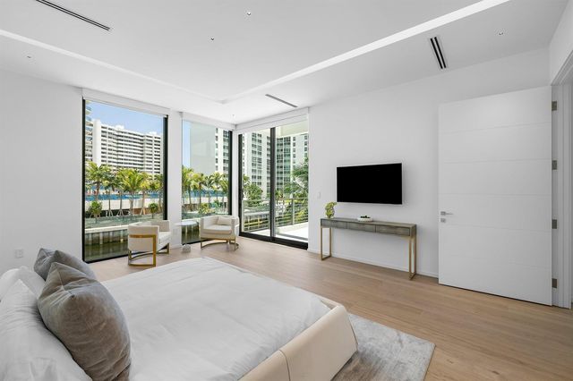 1650 E Terra Mar Drive, Lauderdale By The Sea, FL 33062