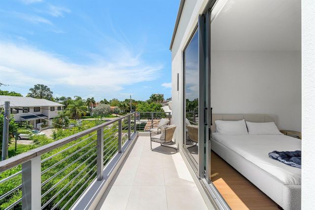 1650 E Terra Mar Drive, Lauderdale By The Sea, FL 33062