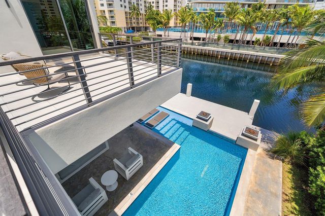 1650 E Terra Mar Drive, Lauderdale By The Sea, FL 33062