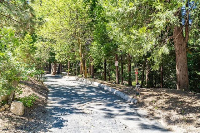 612 Karenken Pines, Lake Arrowhead, CA 92352