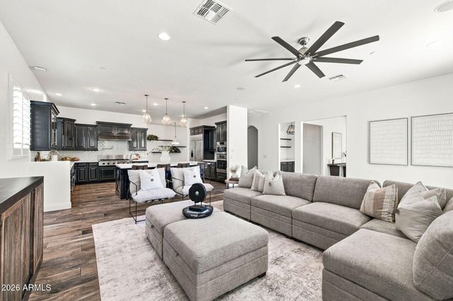 3715 E ADOBE Drive, Phoenix, AZ 85050