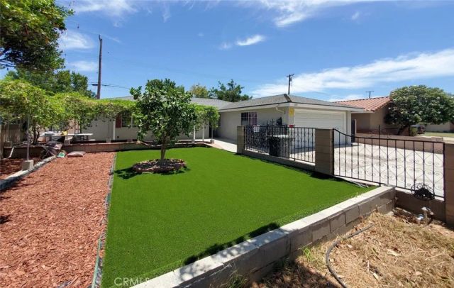 1217 S HURON, Santa Ana, CA 92704