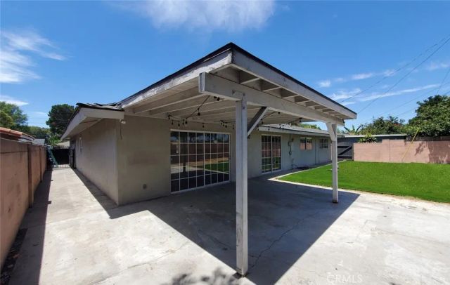 1217 S HURON, Santa Ana, CA 92704