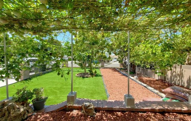 1217 S HURON, Santa Ana, CA 92704