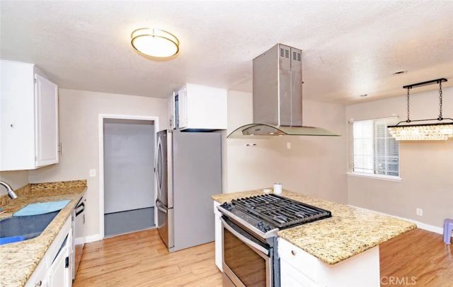 1217 S HURON, Santa Ana, CA 92704