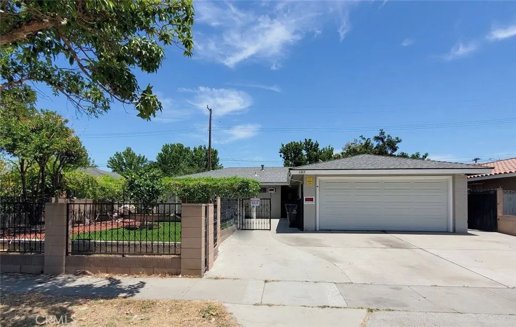 1217 S HURON, Santa Ana, CA 92704