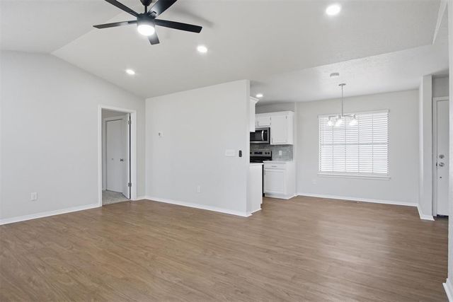 2112 NE 8th Street, Moore, OK 73160