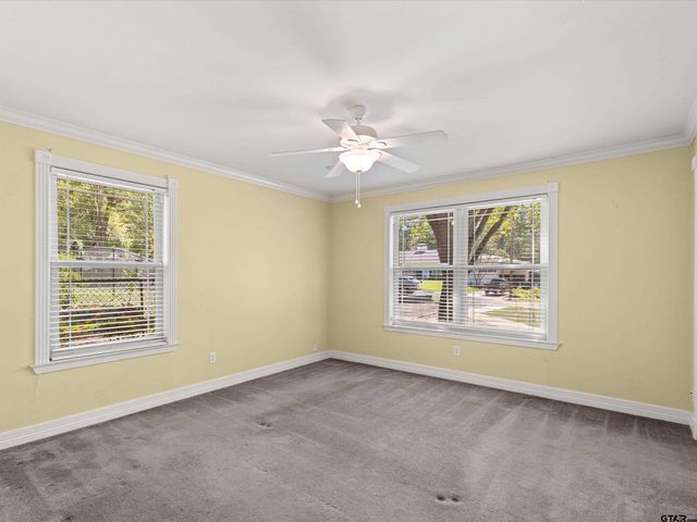 6 Lindsey Ln, Longview, TX 75601