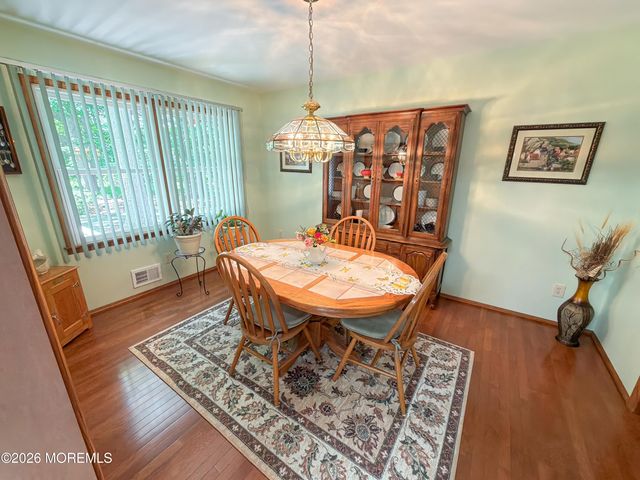 7 Harmony Hill Court, Jackson, NJ 08527