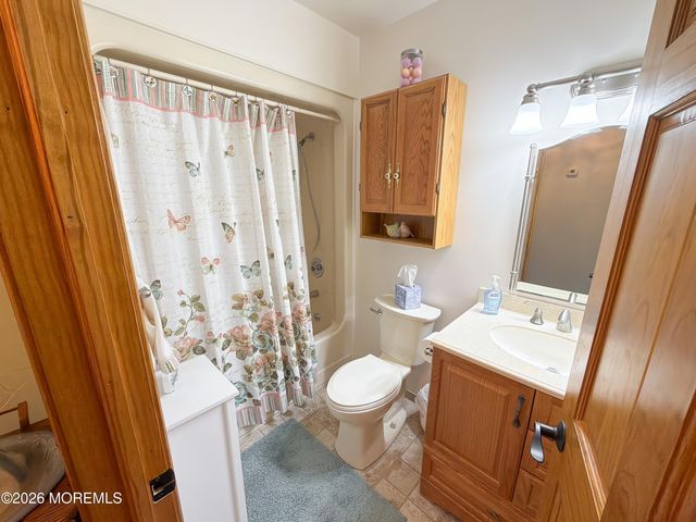 7 Harmony Hill Court, Jackson, NJ 08527